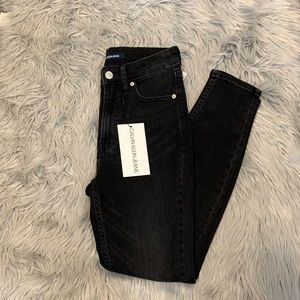 Calvin Klein Women’s High Rise Skinny Leg Jeans